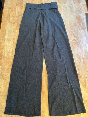 J.Galt (Brandy Melville) Gray Wide/Flare Yoga Leggings/Pants One Size